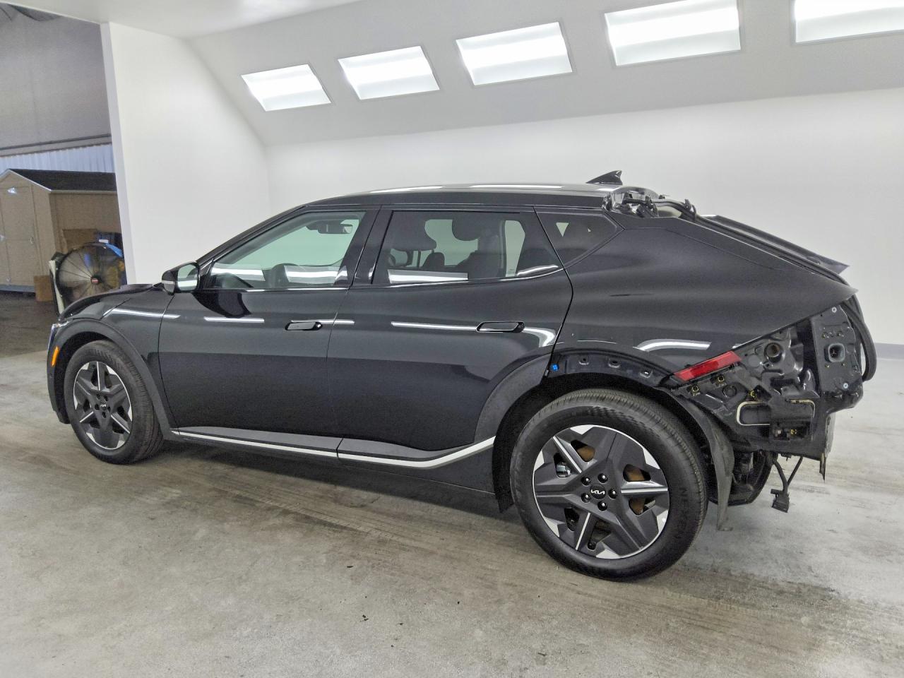5XYC34JA7SG010654 · 2025 KIA EV6 · 2/13