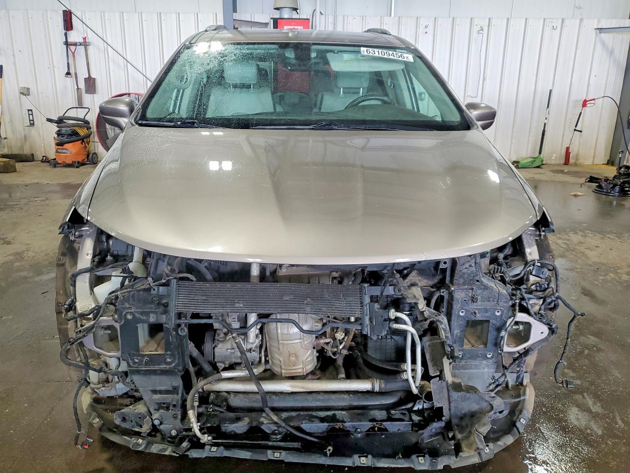 2C4RC1EG6HR677047 · 2017 CHRYSLER PACIFICA · 5/12