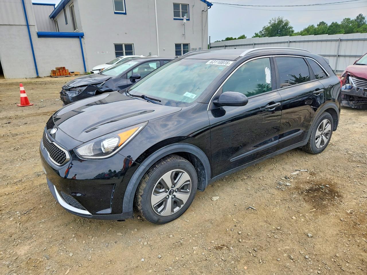 KNDCB3LC7K5245558 · 2019 KIA NIRO
