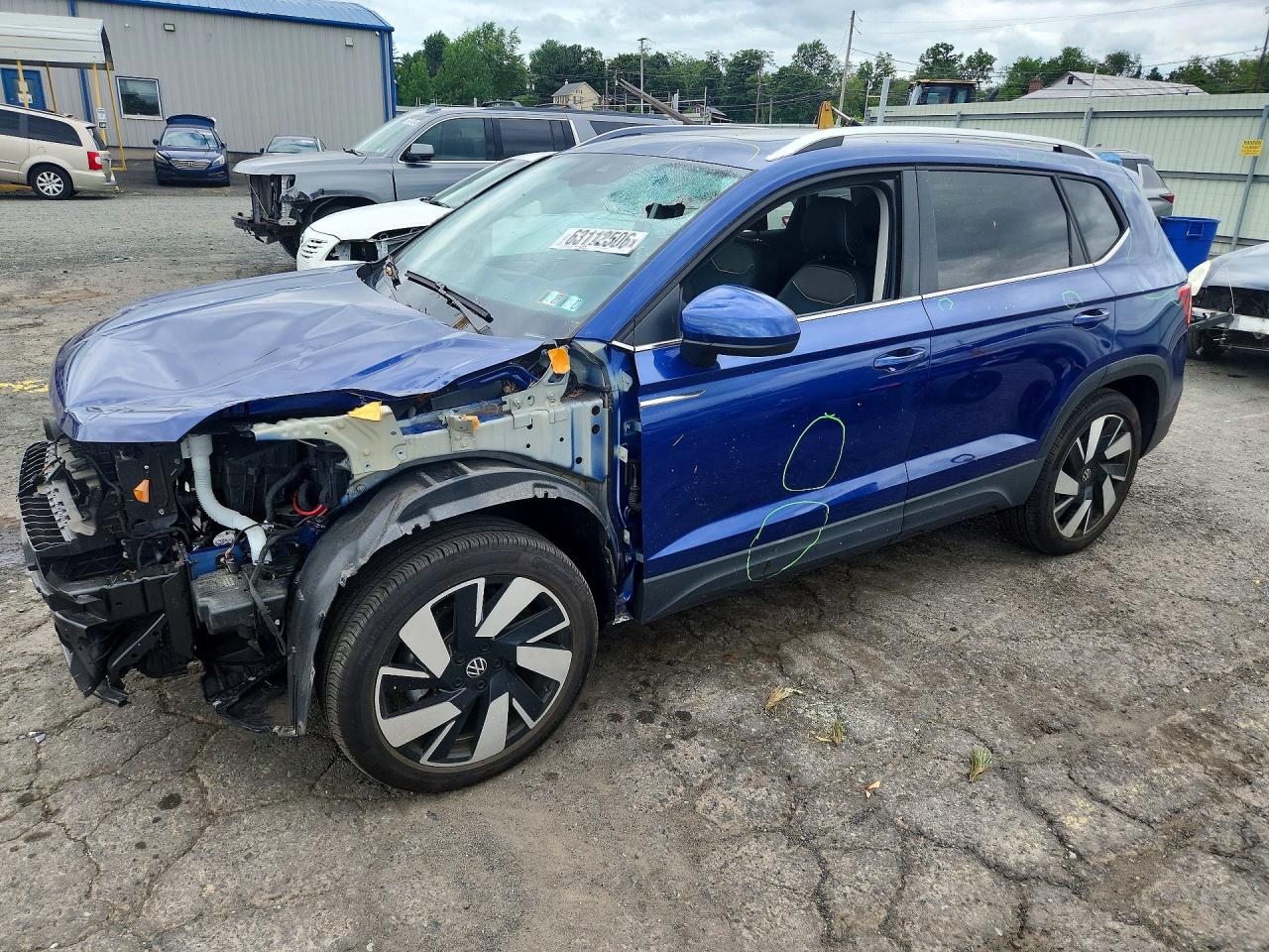 3VV4X7B28RM090885 · 2024 VOLKSWAGEN TAOS