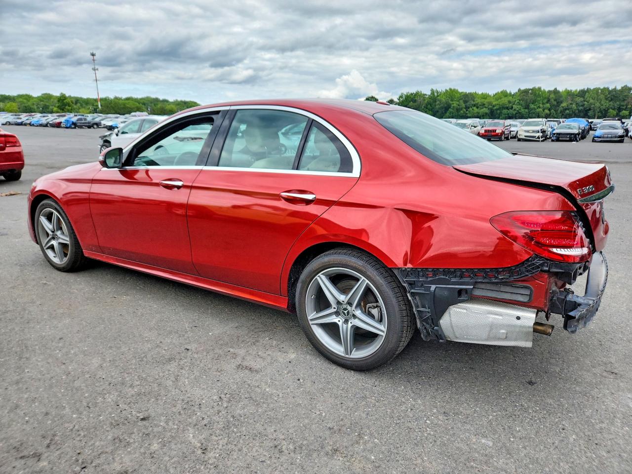 WDDZF4KB8KA555051 · 2019 MERCEDES-BENZ E · 2/12