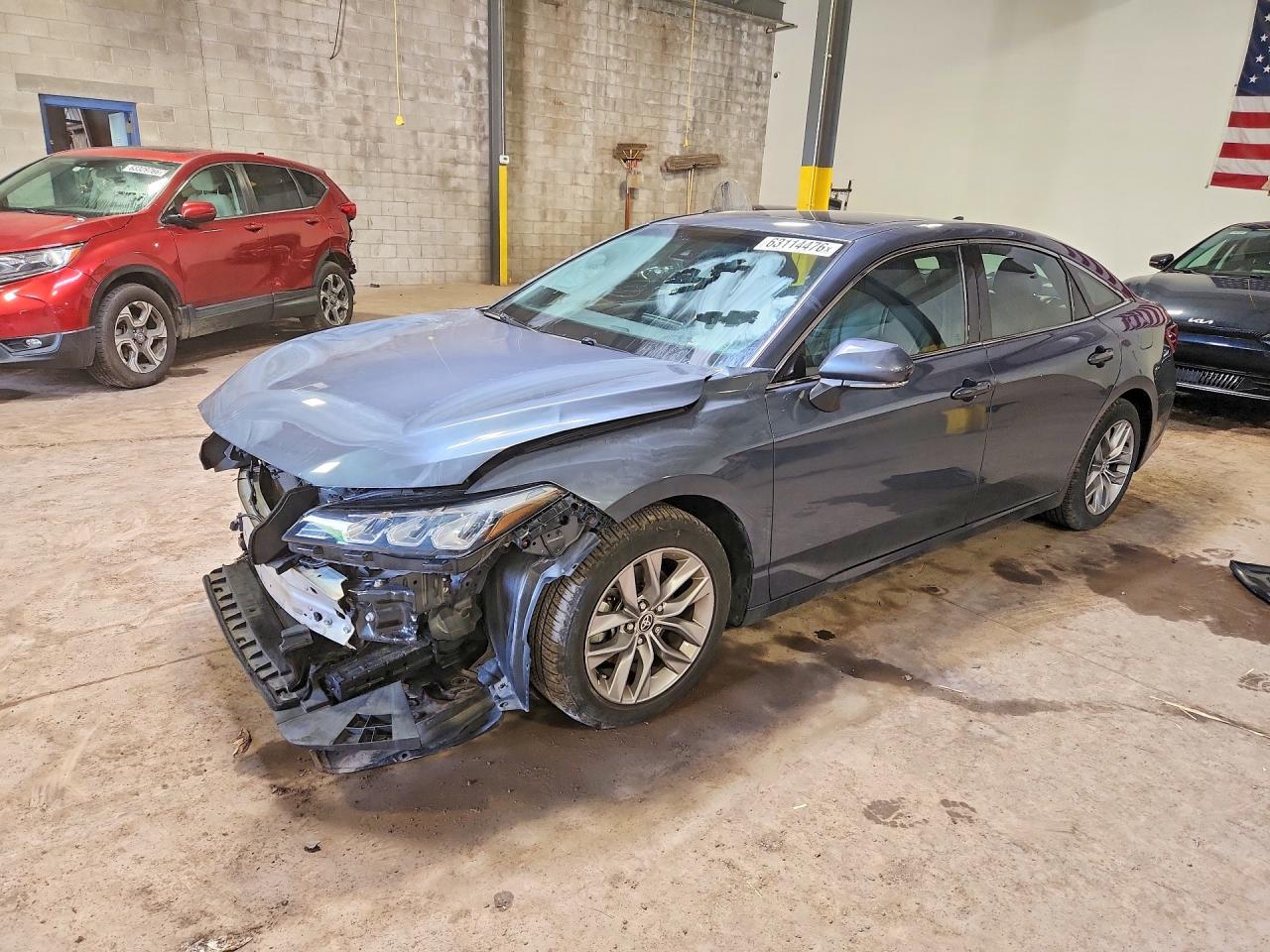 4T1AZ1FB8NU071984 · 2022 TOYOTA AVALON