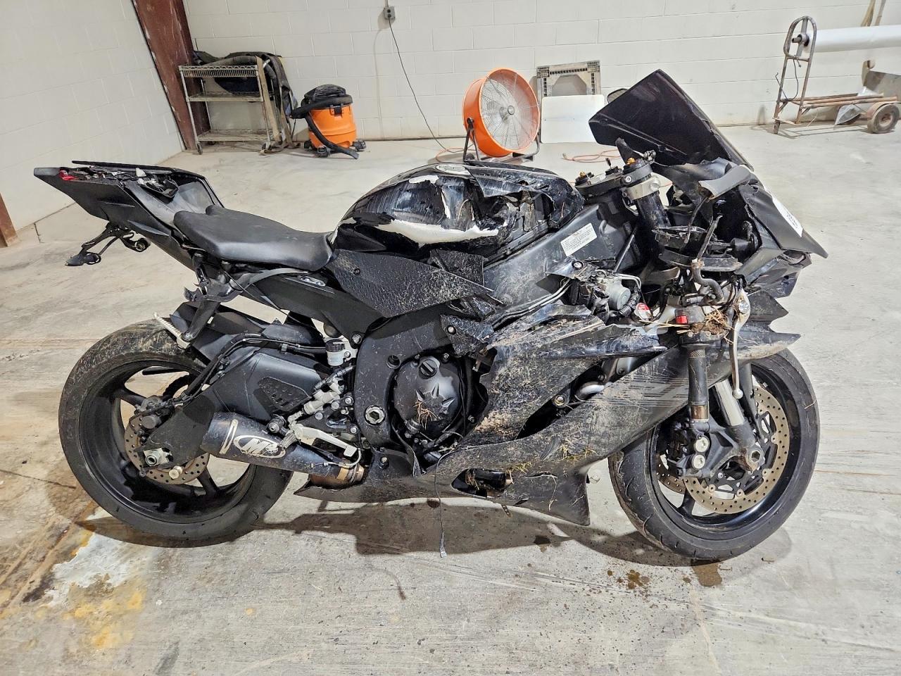 JYARJ28E5LA007696 · 2020 YAMAHA YZFR6