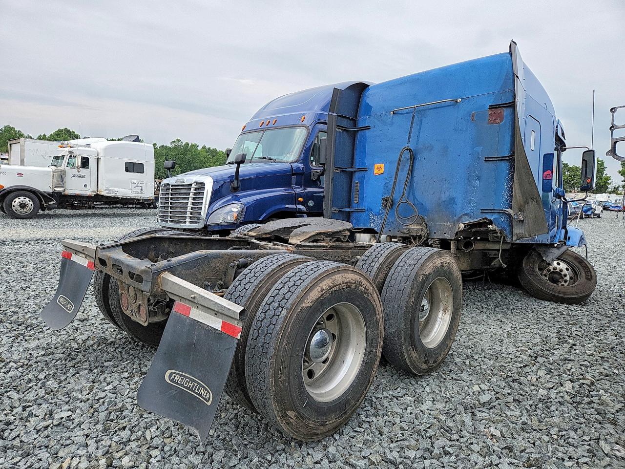 3ALXA7CG3GDHR6457 · 2016 FREIGHTLINER CONVENTIONAL · 3/14