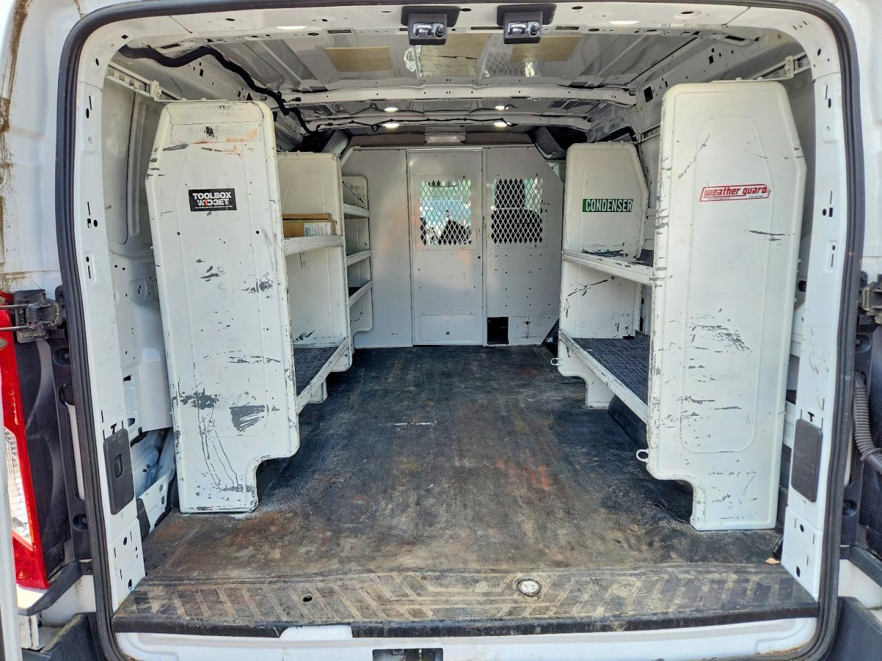 1FTBW1YM9JKA37459 · 2018 FORD TRANSIT · 10/13