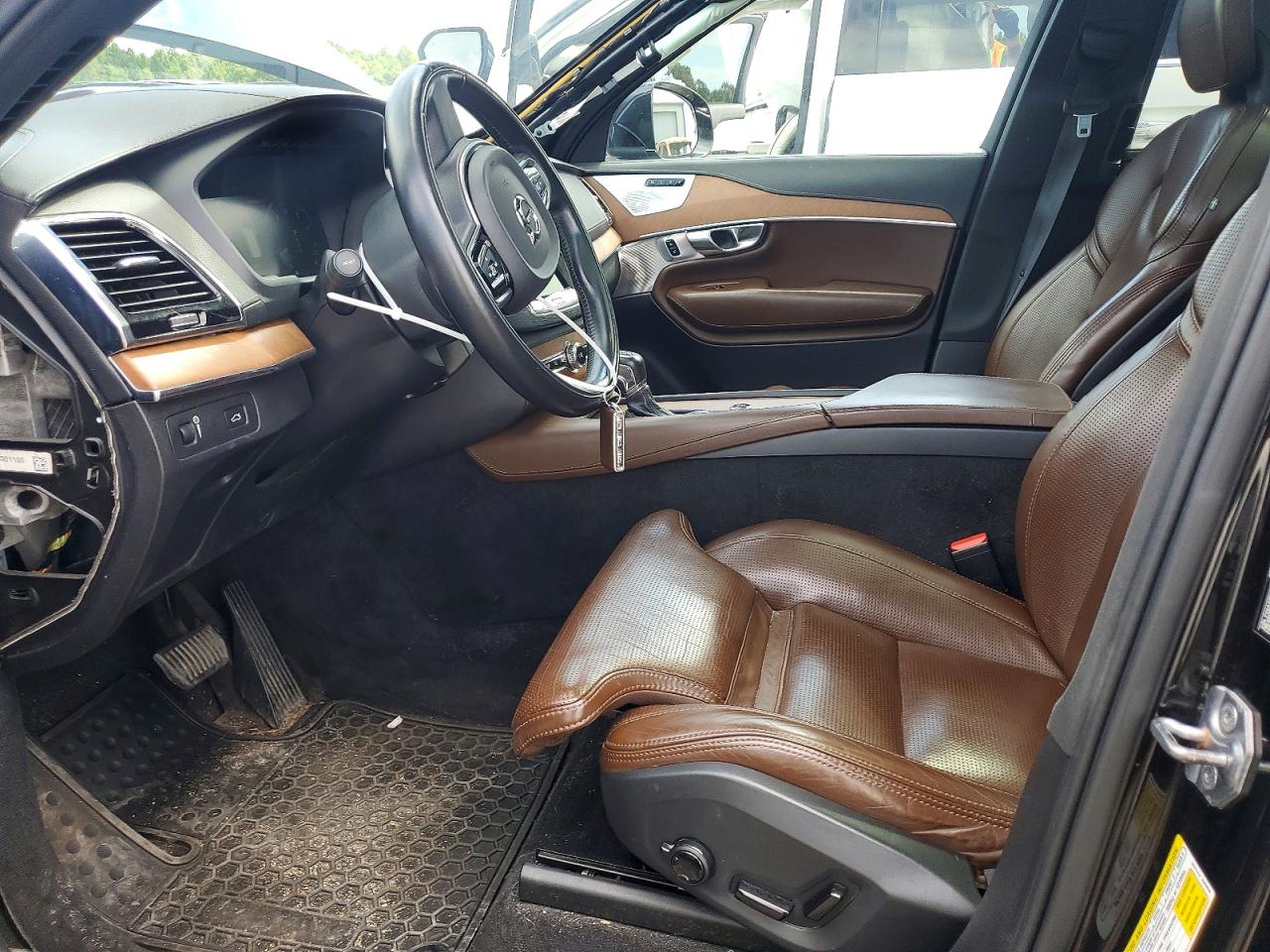 YV4A22PL9J1320257 · 2018 VOLVO XC90 · 7/13
