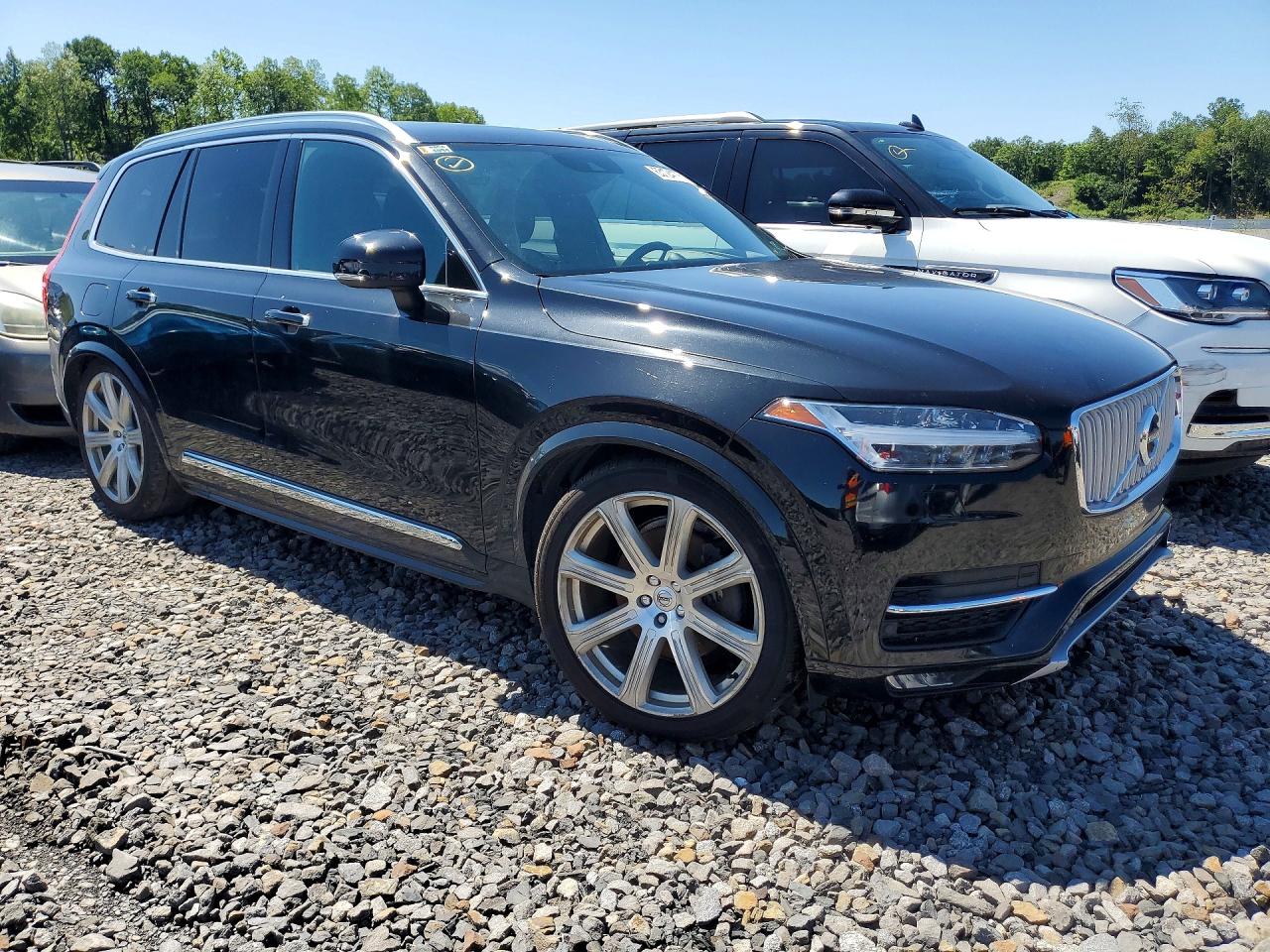 YV4A22PL9J1320257 · 2018 VOLVO XC90 · 4/13