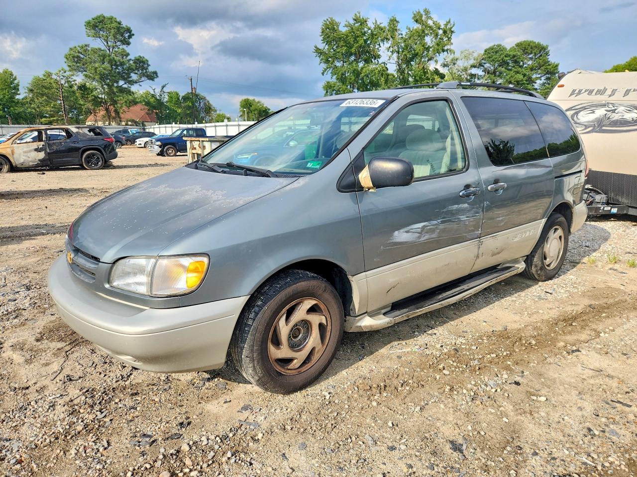 4T3ZF13CXYU250452 · 2000 TOYOTA SIENNA