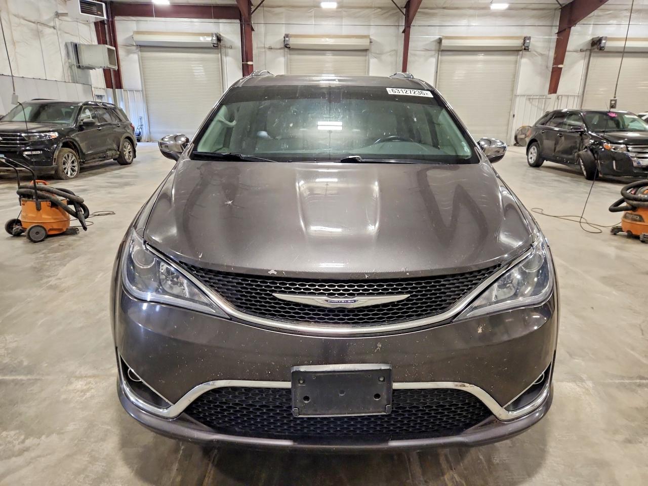 2C4RC1GG9HR751686 · 2017 CHRYSLER PACIFICA · 5/13