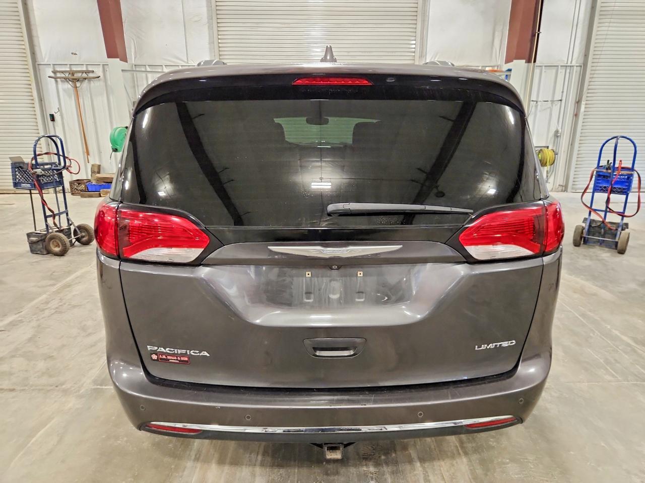 2C4RC1GG9HR751686 · 2017 CHRYSLER PACIFICA · 6/13