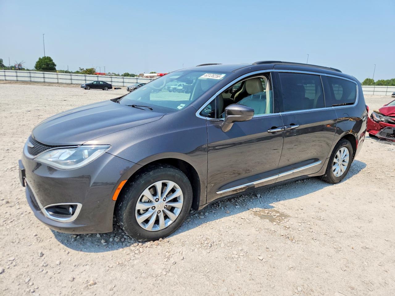 2C4RC1BG9HR507771 · 2017 CHRYSLER PACIFICA