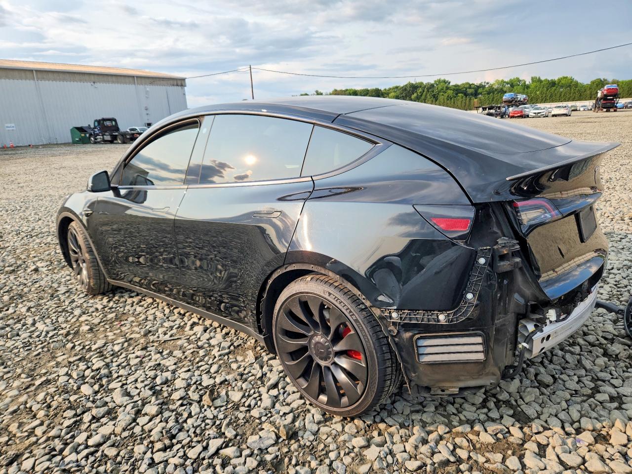 7SAYGDEF0PF636919 · 2023 TESLA MODEL Y · 2/13