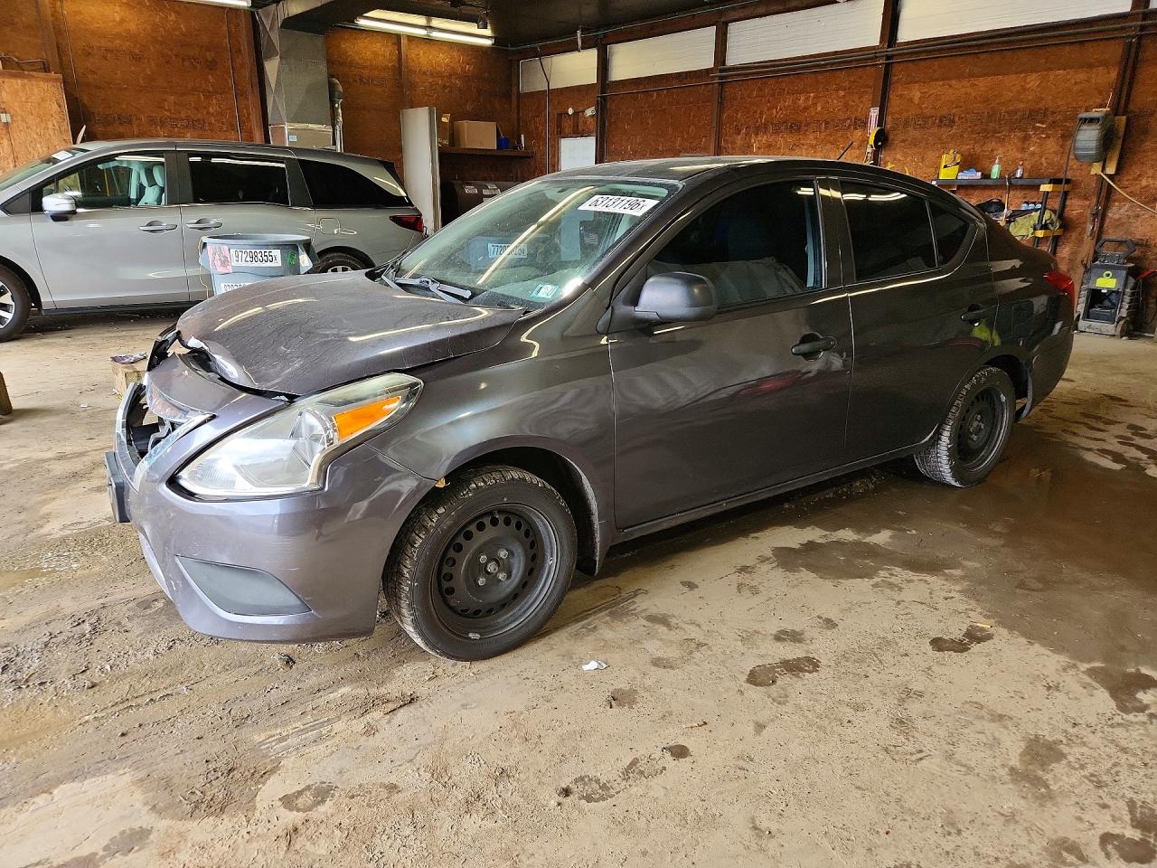 2015 NISSAN VERSA