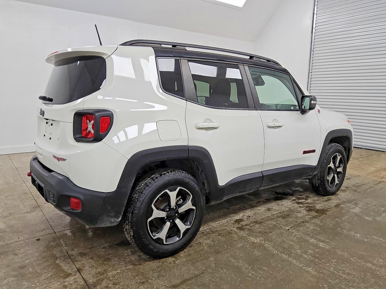 ZACNJDC1XMPM18660 · 2021 JEEP RENEGADE · 3/13