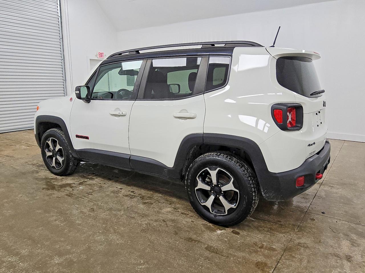 ZACNJDC1XMPM18660 · 2021 JEEP RENEGADE · 2/13