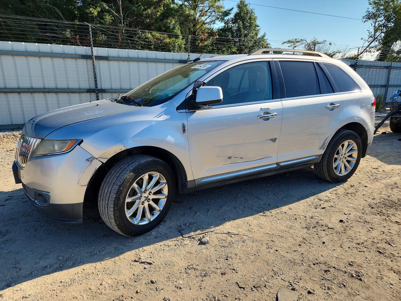 2LMDJ8JK7BBJ07447 · 2011 LINCOLN MKX