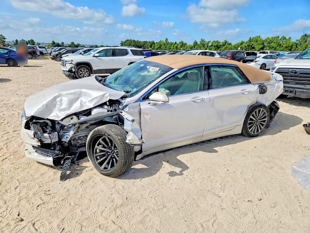 3LN6L5KU5KR617603 · 2019 LINCOLN MKZ