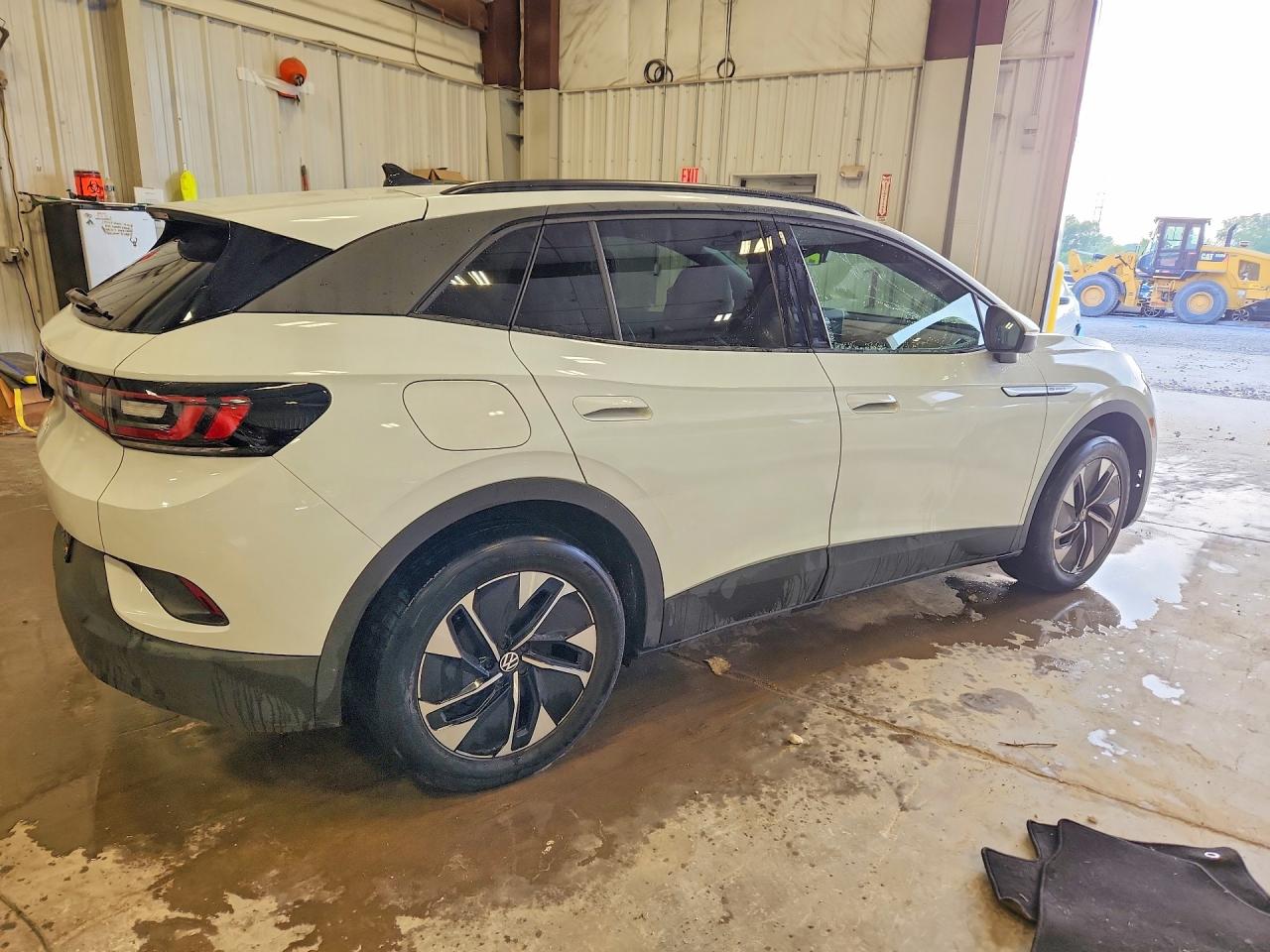WVGGNPE29NP061084 · 2022 VOLKSWAGEN ID.4 · 3/13