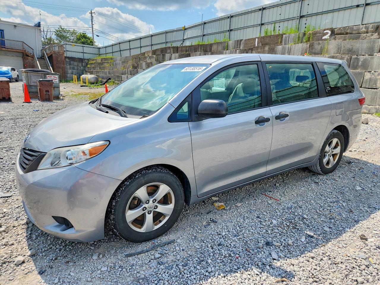 5TDZK3DC2GS759022 · 2016 TOYOTA SIENNA