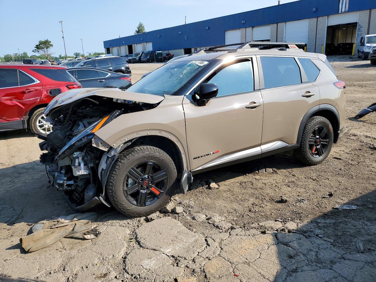 5N1BT3BB8SC825667 · 2025 NISSAN ROGUE