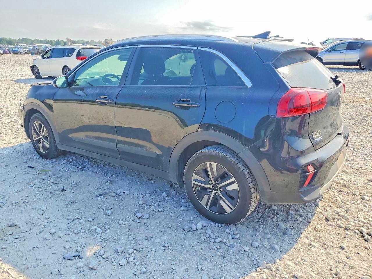 KNDCB3LC0L5425403 · 2020 KIA NIRO · 2/12