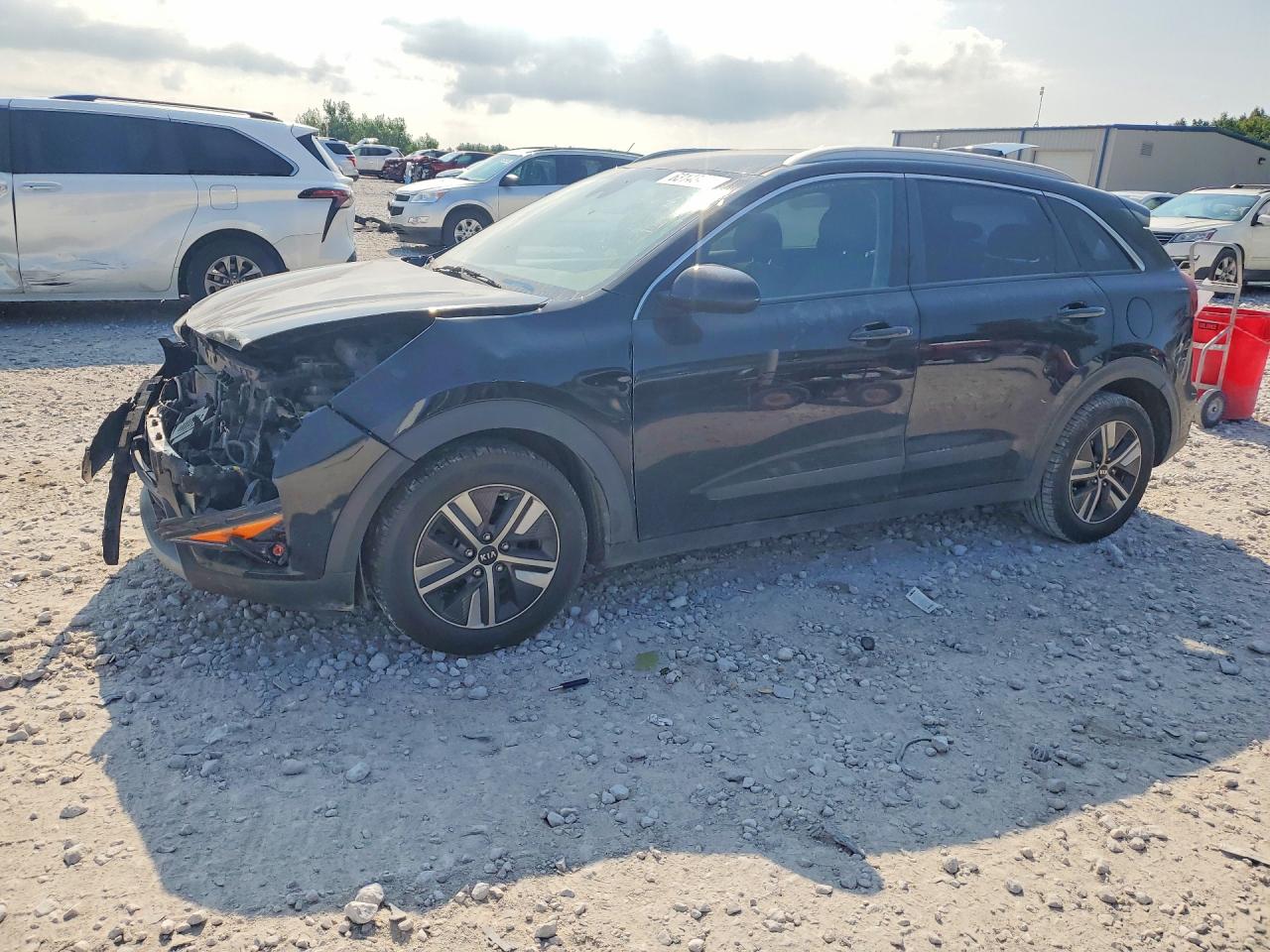 KNDCB3LC0L5425403 · 2020 KIA NIRO