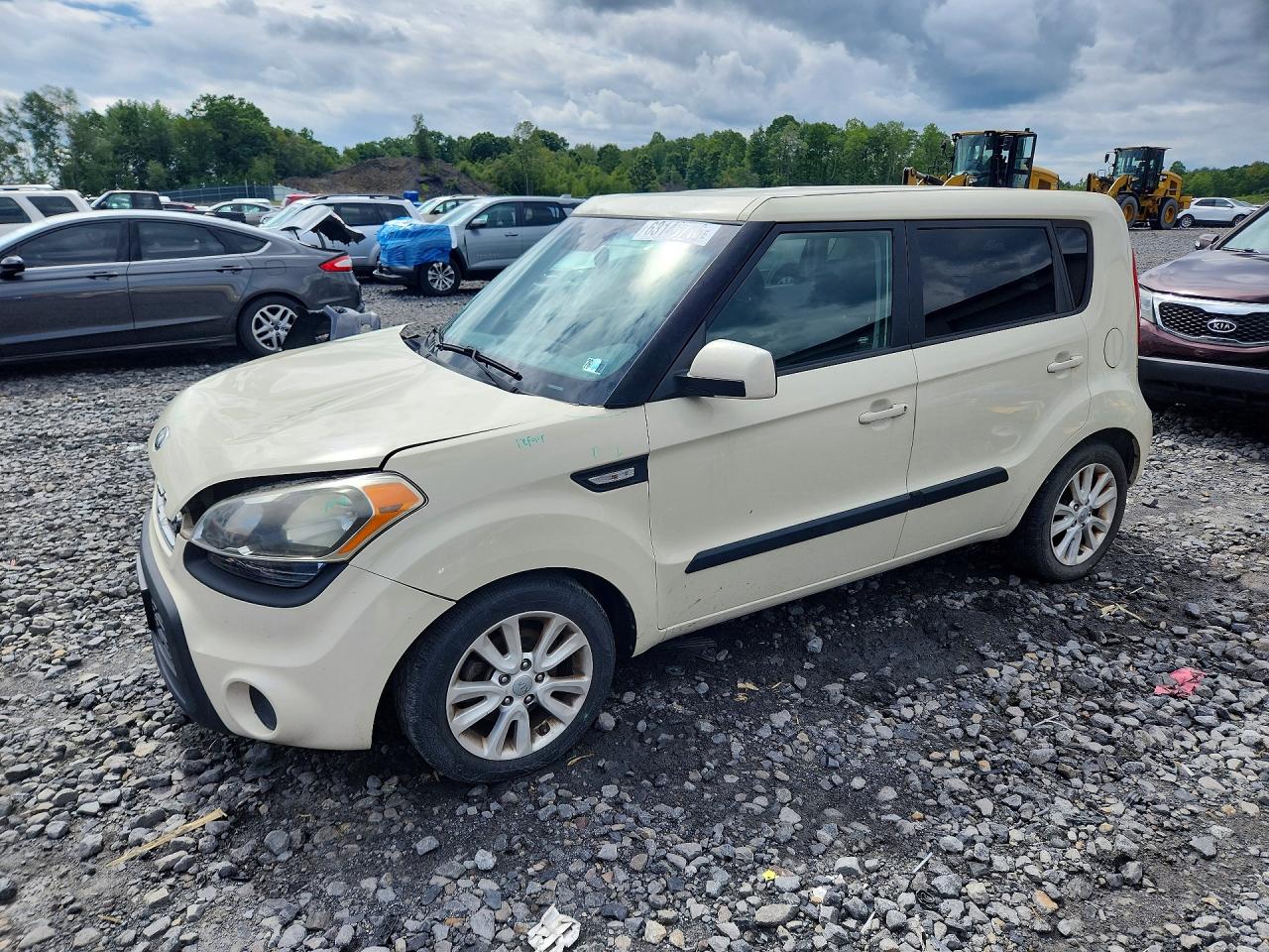 KNDJT2A56D7551077 · 2013 KIA SOUL
