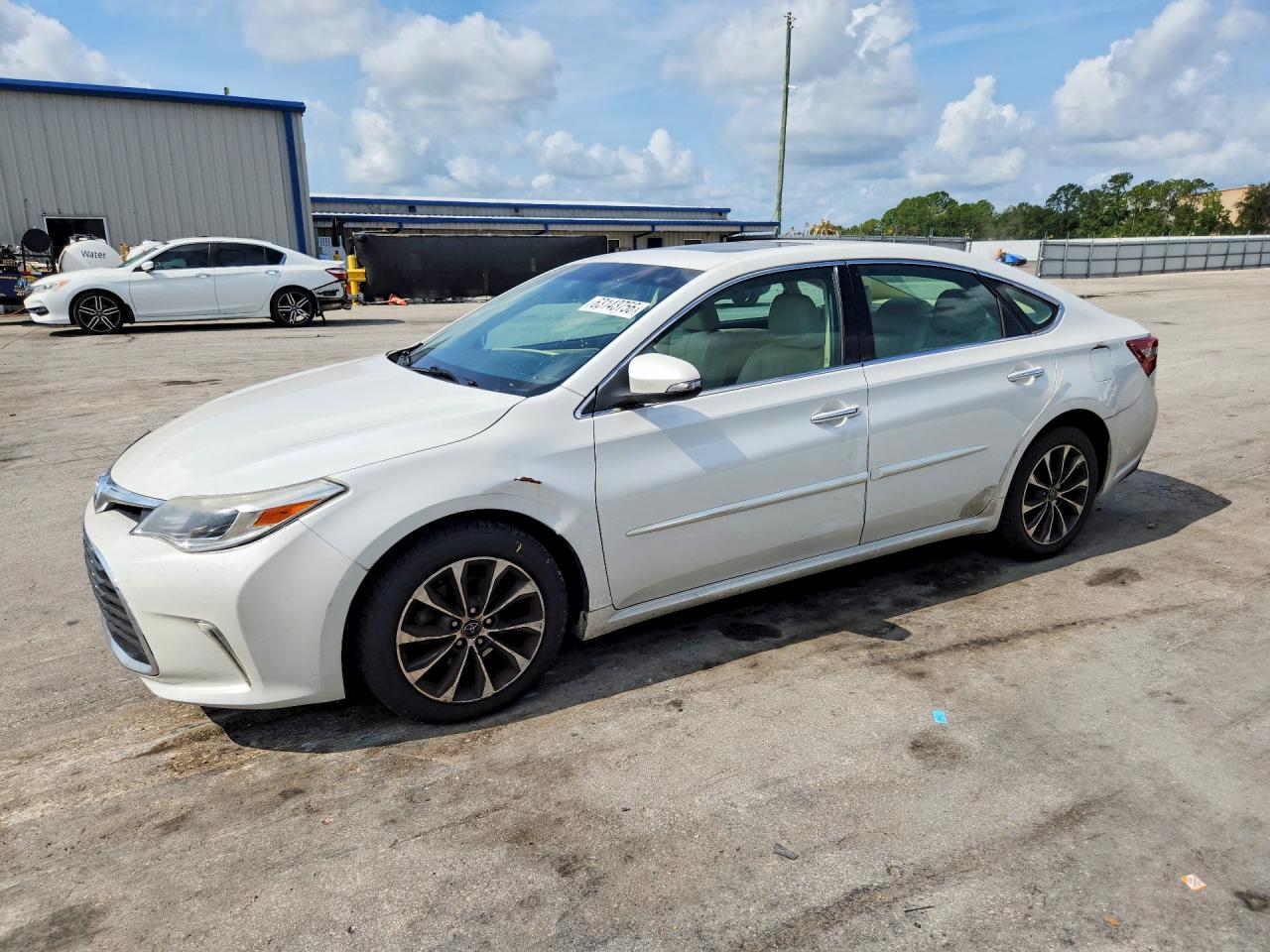 4T1BK1EB8GU208337 · 2016 TOYOTA AVALON