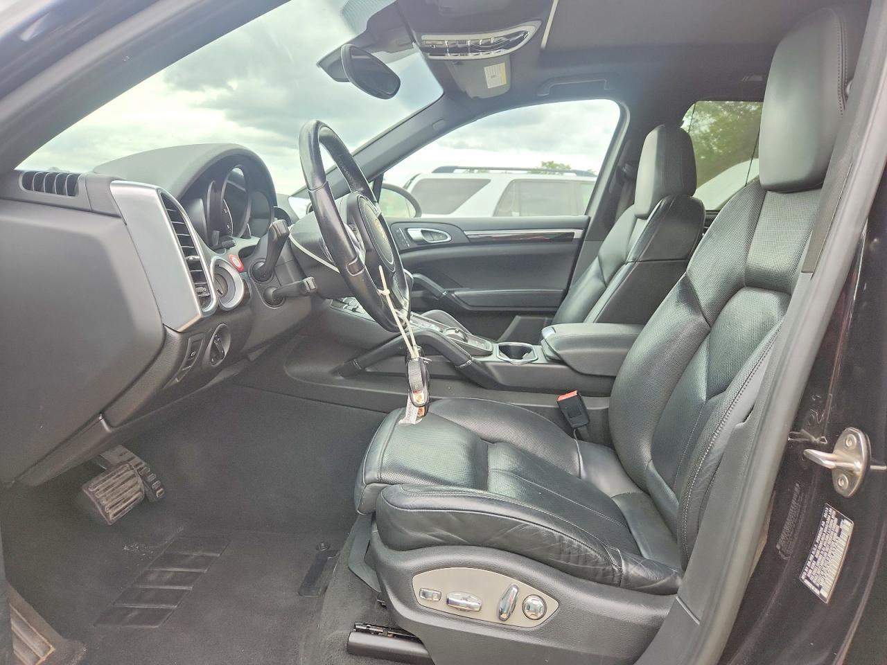 WP1AF2A26DLA37443 · 2013 PORSCHE CAYENNE · 7/13