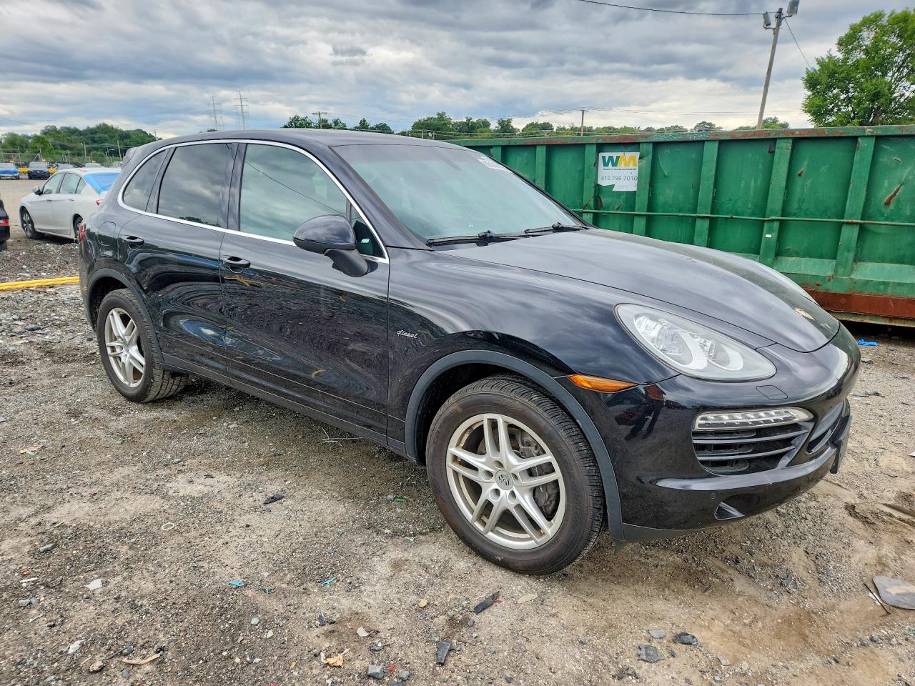 WP1AF2A26DLA37443 · 2013 PORSCHE CAYENNE · 4/13