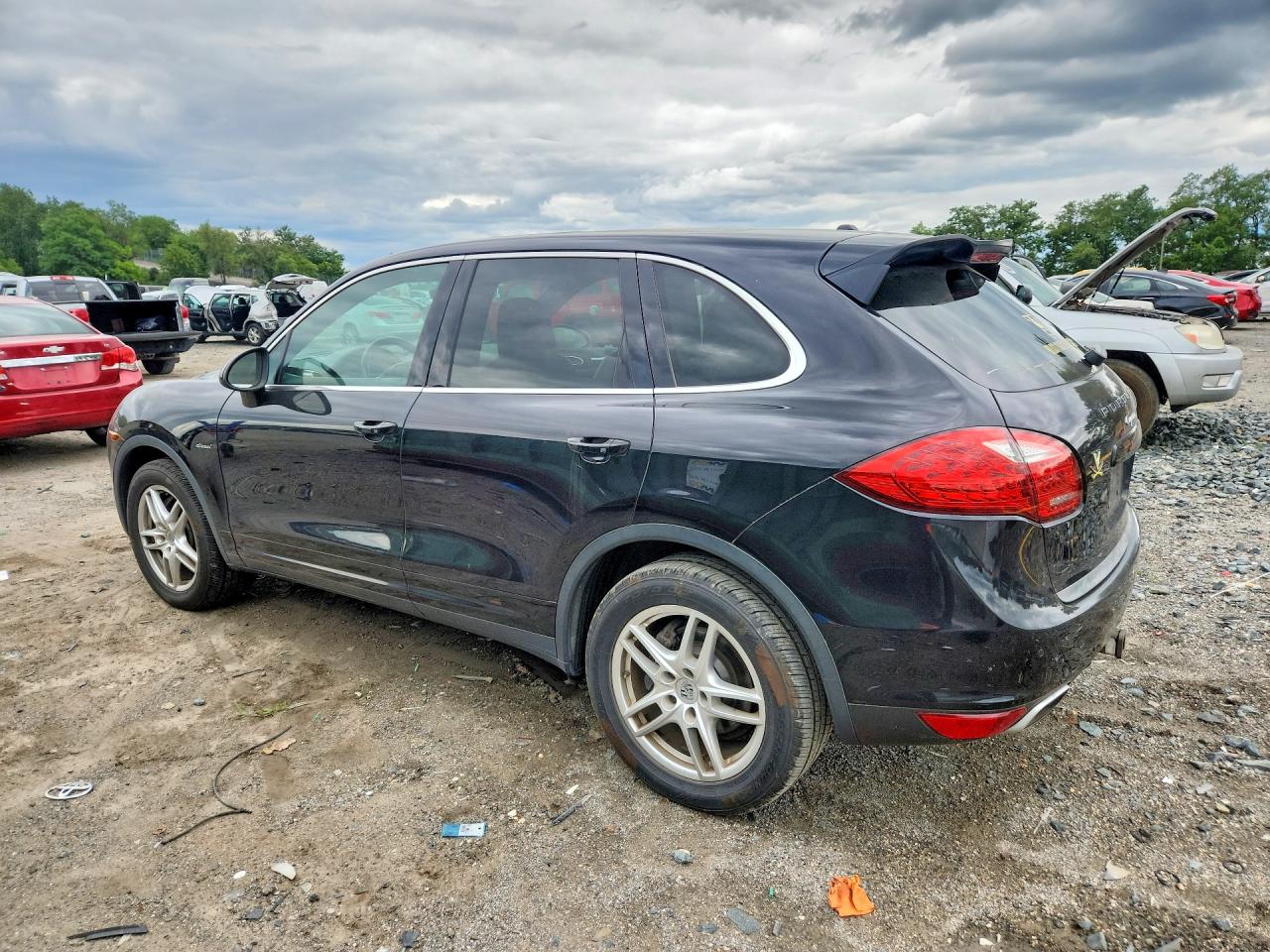 WP1AF2A26DLA37443 · 2013 PORSCHE CAYENNE · 2/13