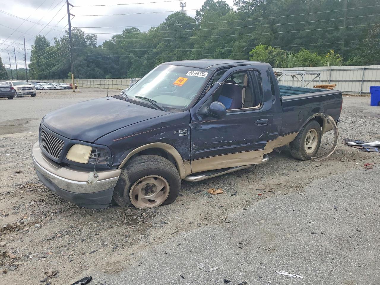 1FTRX17W3YNA01564 · 2000 FORD F-150