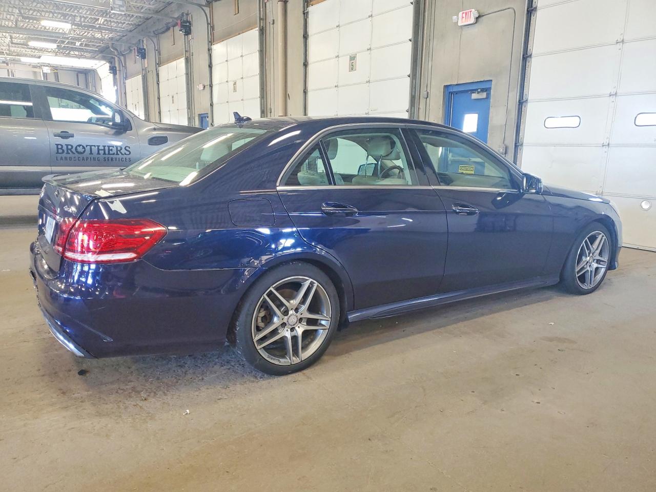 WDDHF8JB6GB206959 · 2016 MERCEDES-BENZ E · 3/12