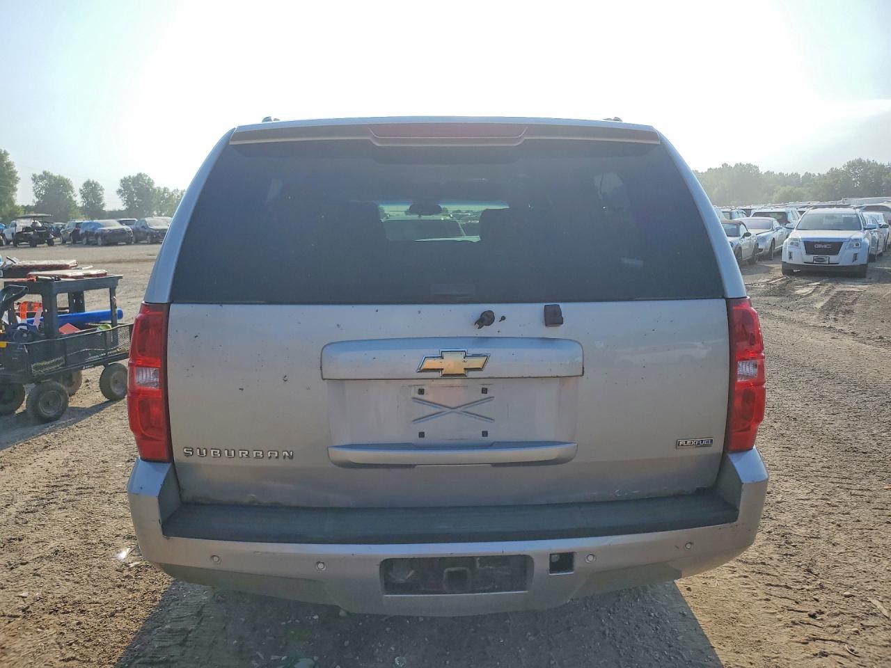 3GNFK163X8G159893 · 2008 CHEVROLET SUBURBAN · 6/13