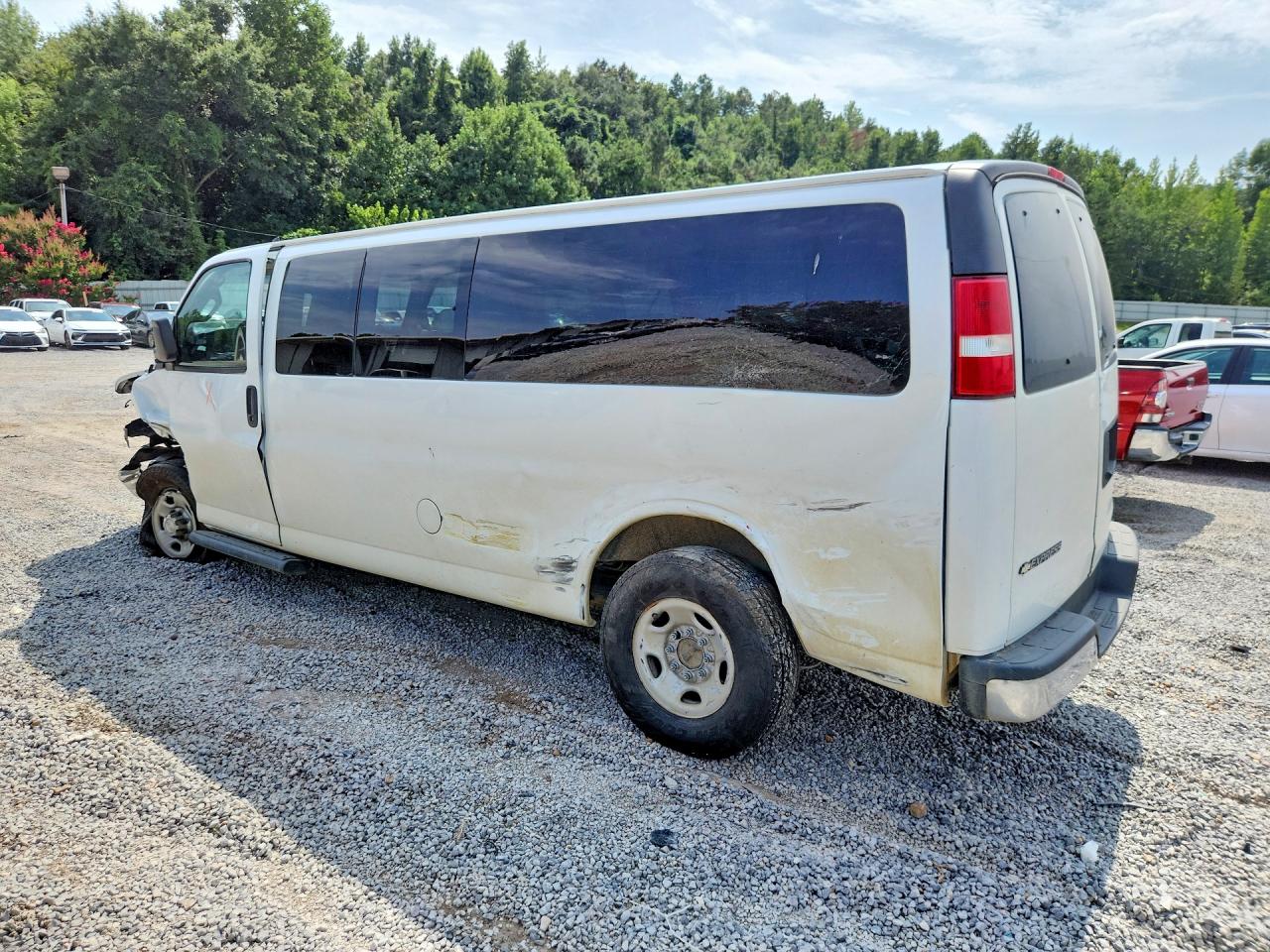 1GAZGPFP5J1323903 · 2018 CHEVROLET EXPRESS G3500 · 2/13