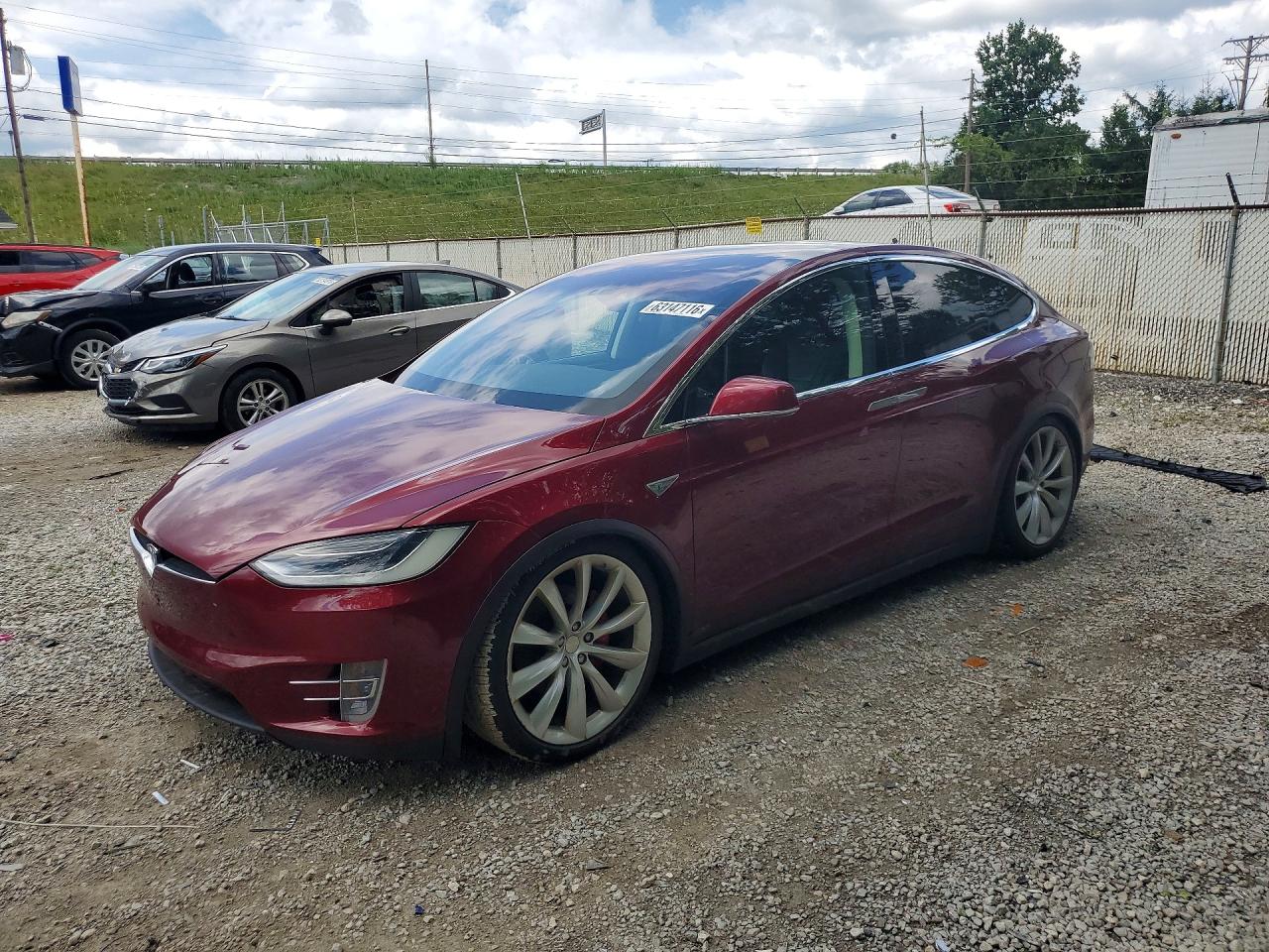 5YJXCAE44GFF00040 · 2016 TESLA MODEL X