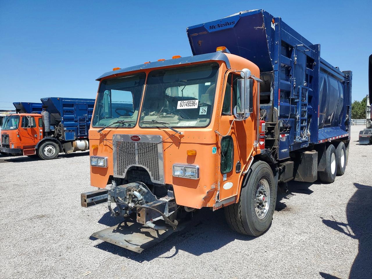2008 PETERBILT 320