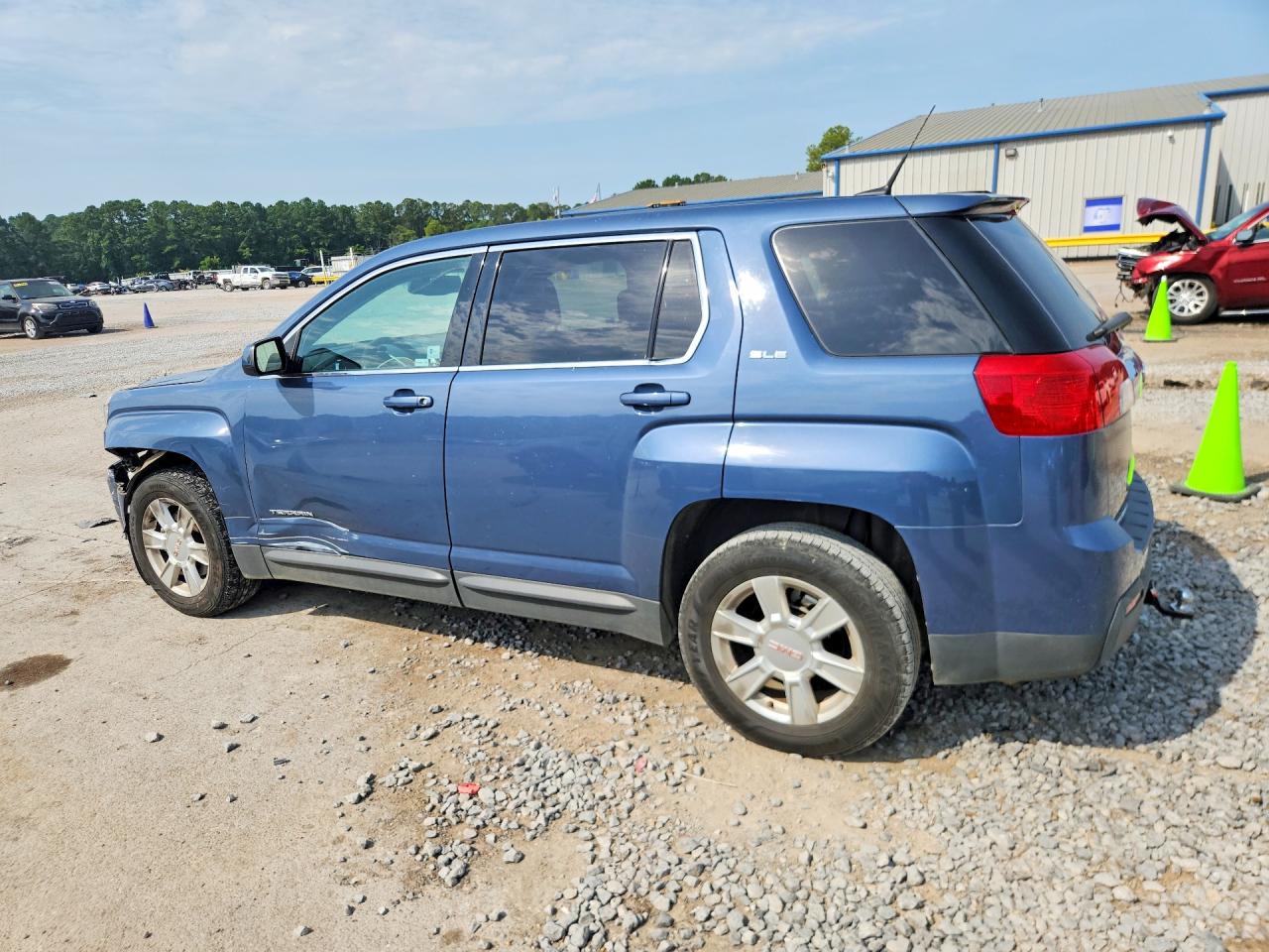 2CTALMEC1B6206707 · 2011 GMC TERRAIN · 2/13