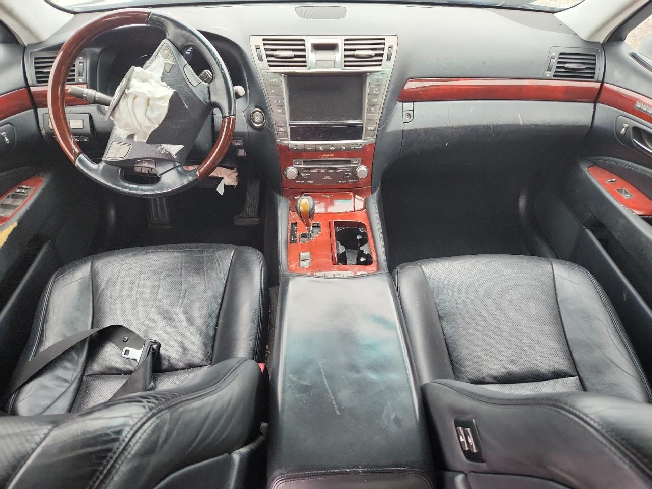 JTHGL5EF0B5044343 · 2011 LEXUS LS · 8/12