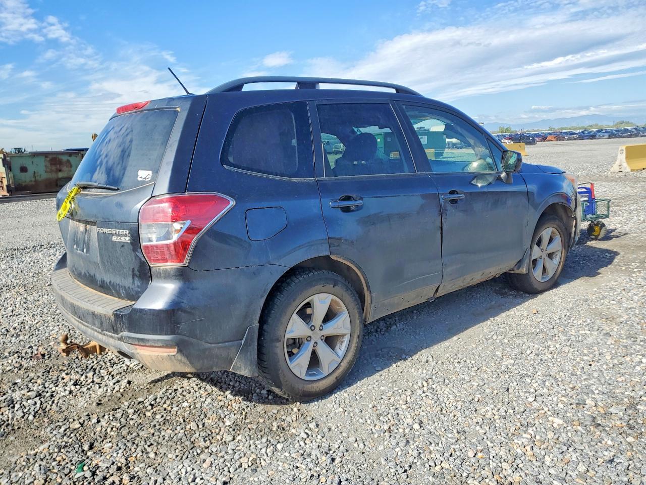 JF2SJADC8FG421188 · 2015 SUBARU FORESTER · 3/13