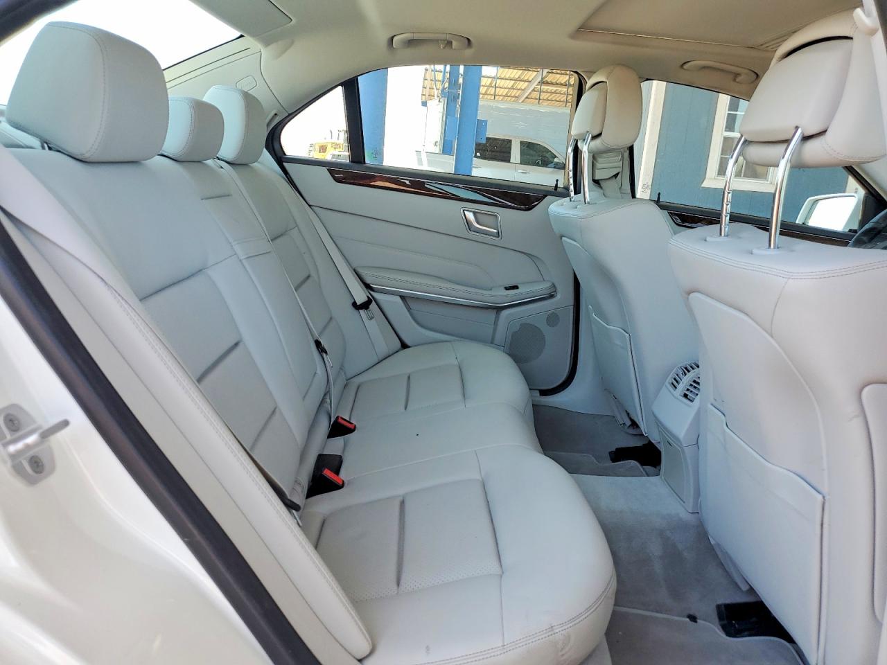 WDDHF0EB6GB236412 · 2016 MERCEDES-BENZ E · 10/13