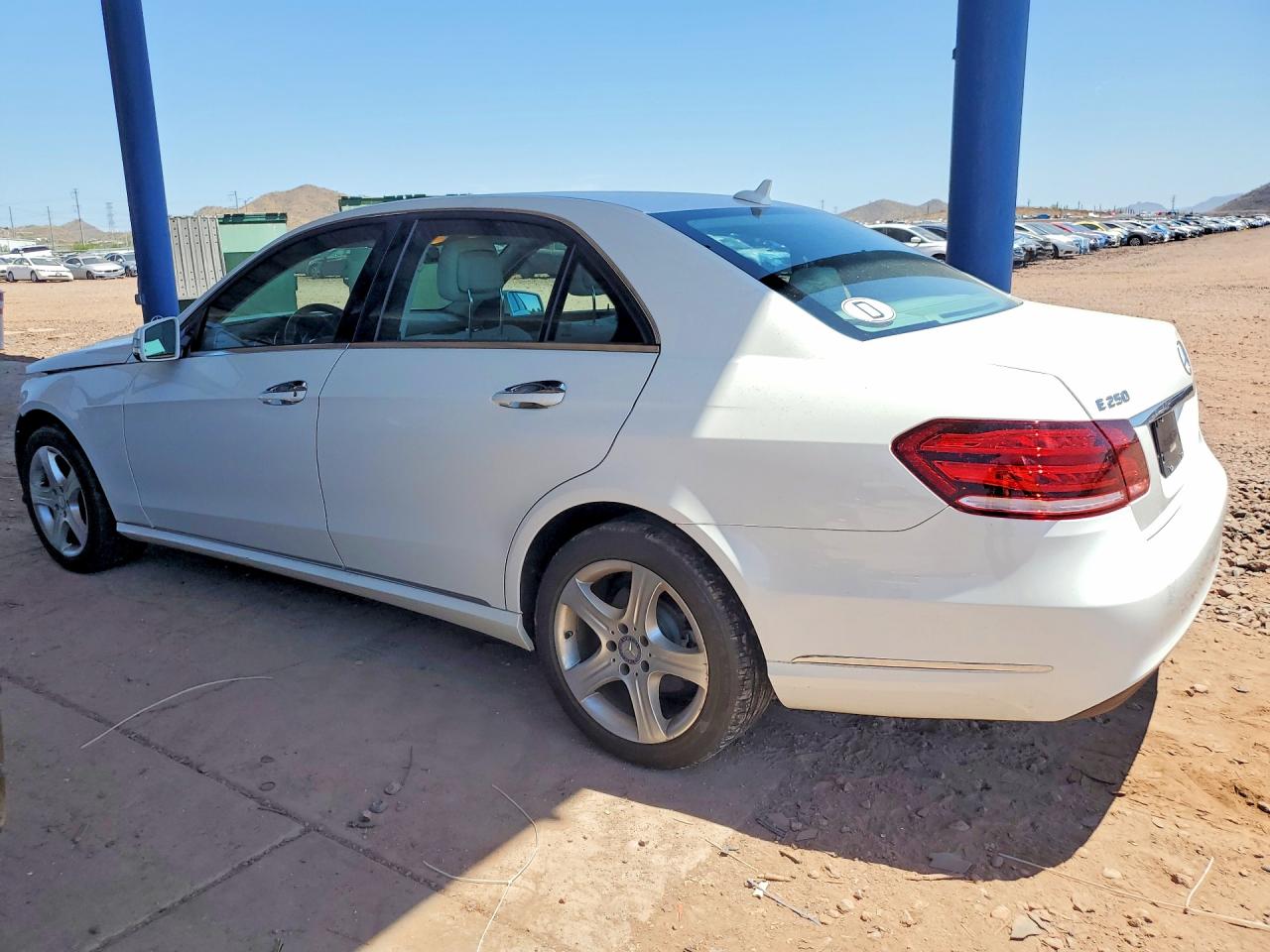 WDDHF0EB6GB236412 · 2016 MERCEDES-BENZ E · 2/13