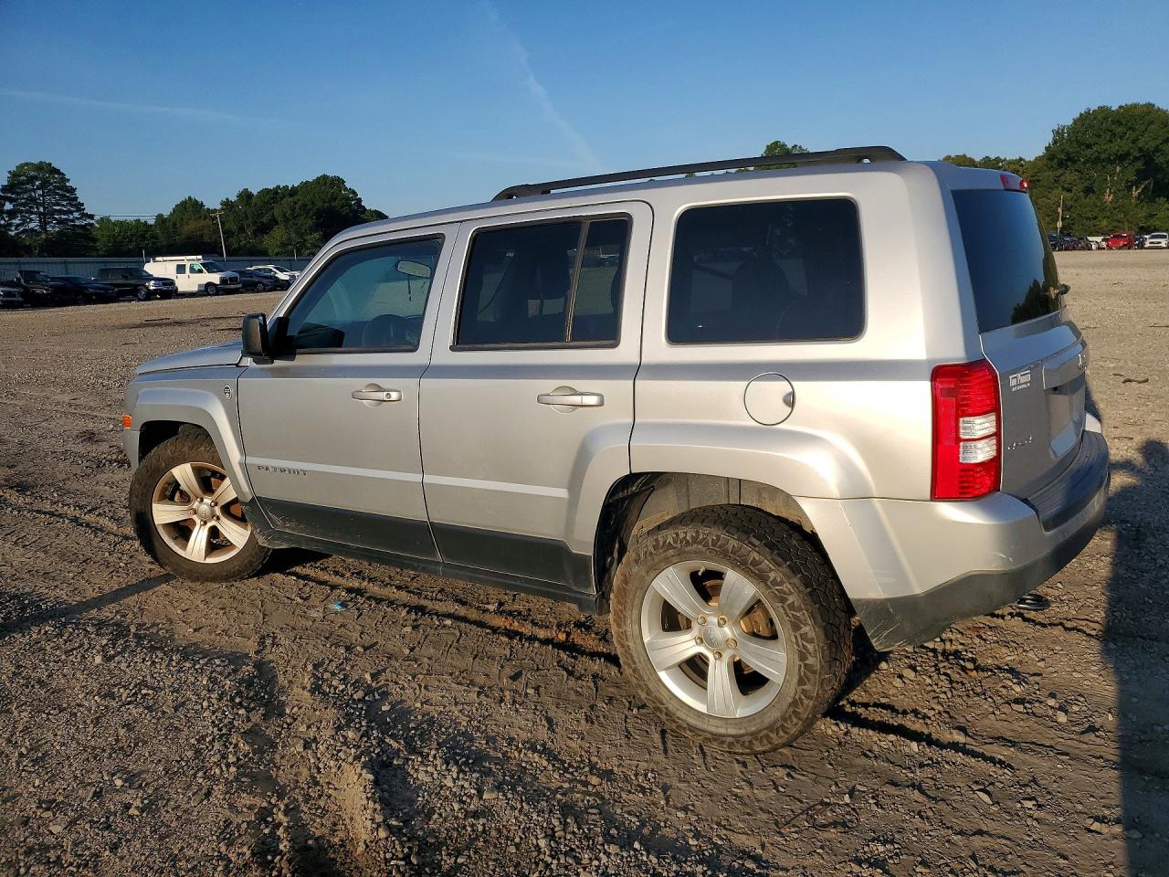 1J4NF1GB6BD152680 · 2011 JEEP PATRIOT · 2/13