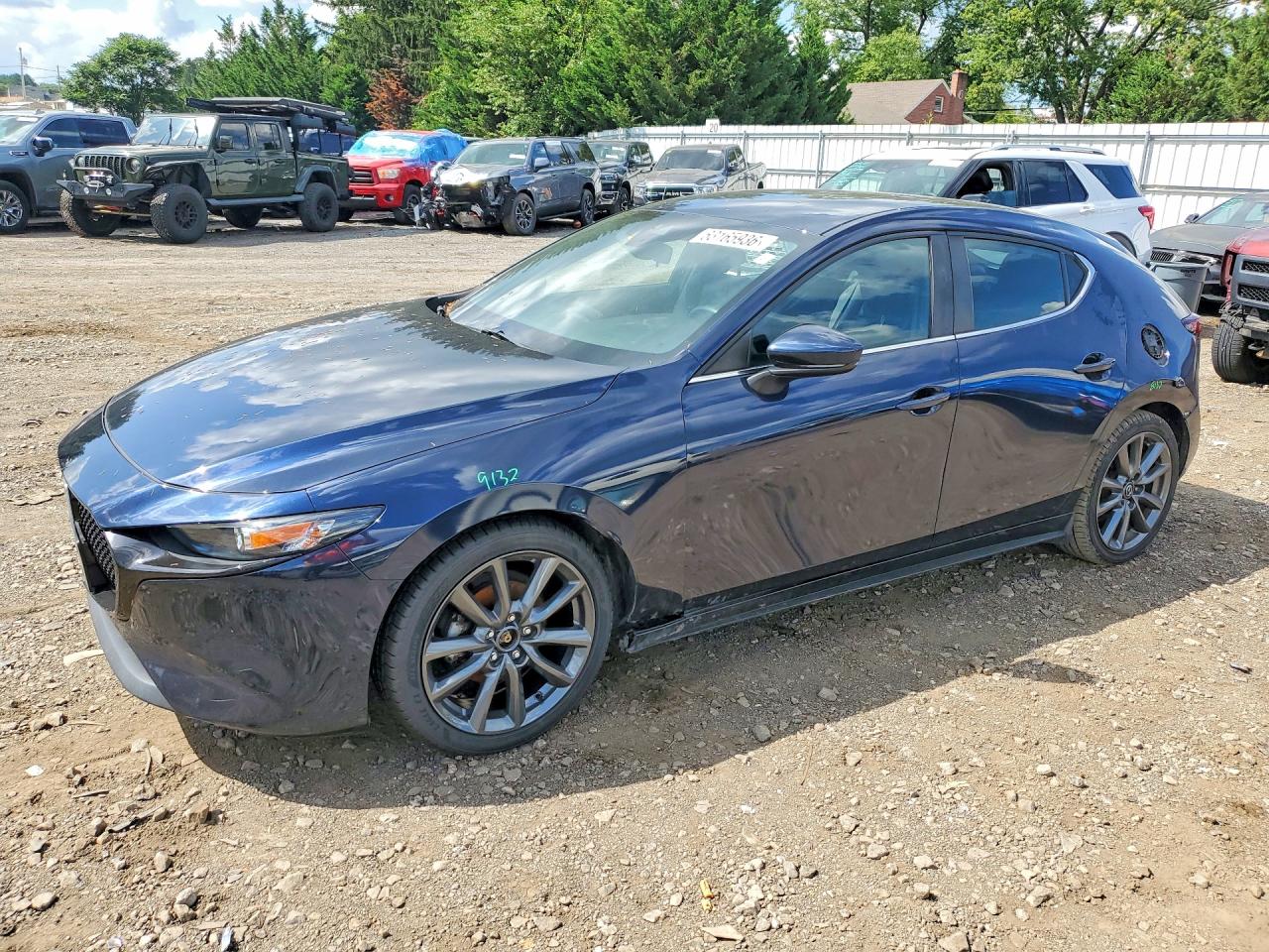 JM1BPALM1L1161285 · 2020 MAZDA 3