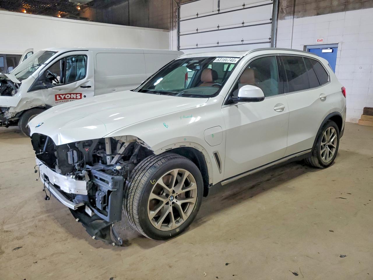 5UXTA6C09M9D53557 · 2021 BMW X5