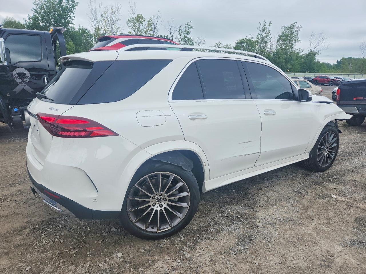 4JGFB4FB2RA969077 · 2024 MERCEDES-BENZ GLE · 3/13