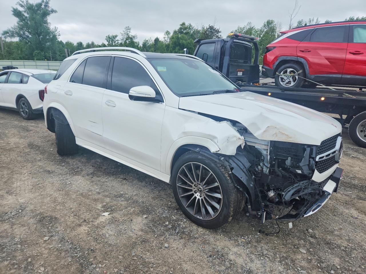4JGFB4FB2RA969077 · 2024 MERCEDES-BENZ GLE · 4/13