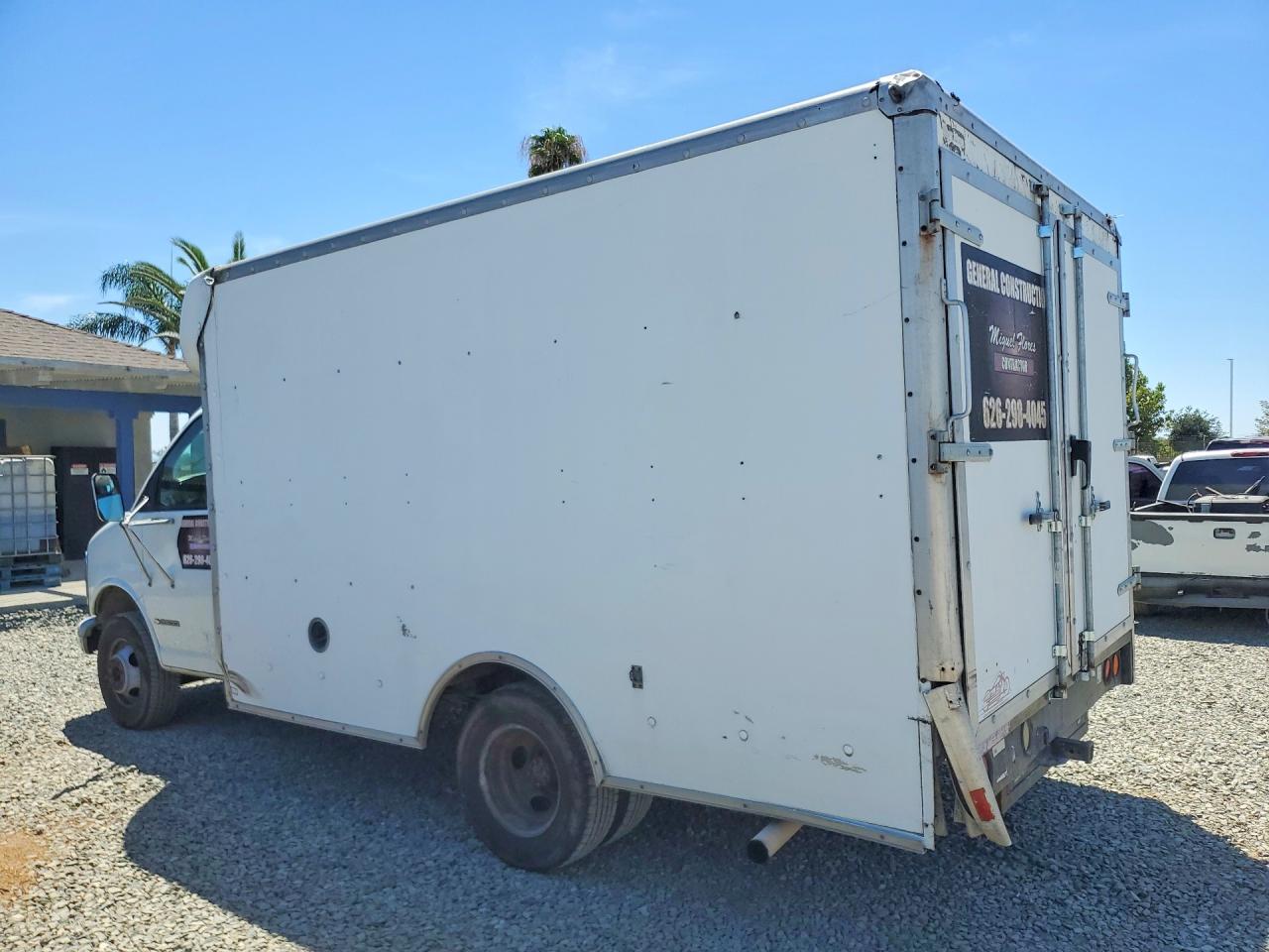 1GBJG31R621146693 · 2002 CHEVROLET EXPRESS · 2/13