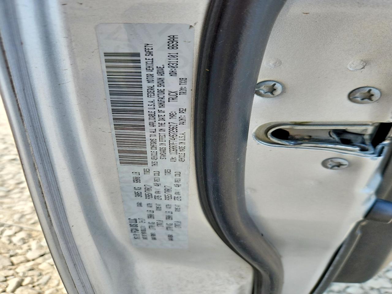 1C6RR7FT4HS729617 · 2017 RAM 1500 · 12/12