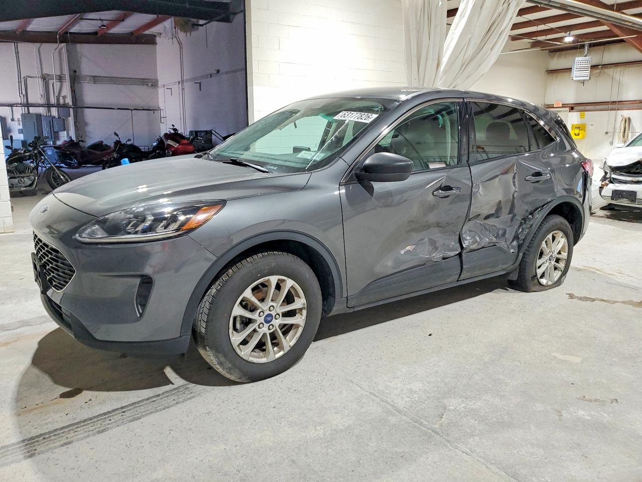 1FMCU9G64NUC02674 · 2022 FORD ESCAPE